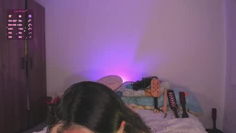 Snapshot of kxss_krawl chatting on October 22, 9:47 pm Aria Kess online show from October 22, 9:47 pm