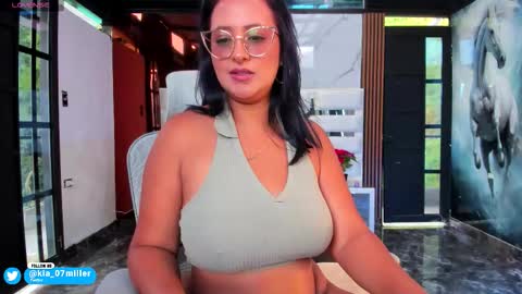 Snapshot of kya_miller_ chatting on December 1, 9:31 pm kya_miller_ online show from December 1, 9:31 pm