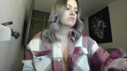 Snapshot of kyhara chatting on October 6, 2:53 am kyhara online show from October 6, 2:53 am
