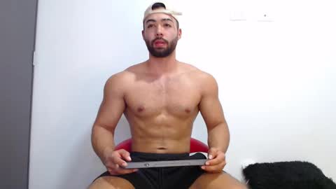 Snapshot of kyle_collinz chatting on January 24, 6:35 pm Kyle collinz online show from January 24, 6:35 pm