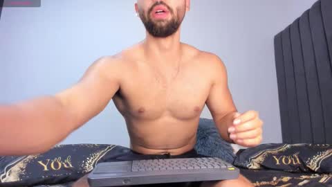 Snapshot of kyle_collinz chatting on September 21, 9:16 pm Kyle collinz online show from September 21, 9:16 pm