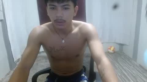 kyle_lourence online show from April 28, 4:06 am