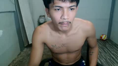 kyle_lourence online show from May 14, 11:06 am