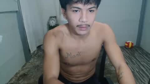 kyle_lourence online show from May 18, 12:22 pm