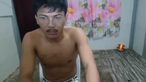 kyle_lourence online show from June 9, 10:10 pm