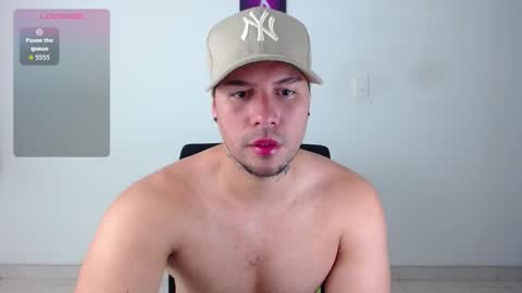 Snapshot of kyle_wilson_ chatting on January 19, 2:04 am Kyle Wilson Follow me online show from January 19, 2:04 am