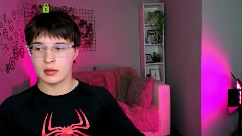 kyleberry_ online show from November 7, 8:09 pm