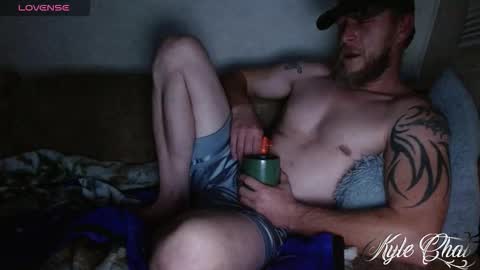 Snapshot of kylechat chatting on November 23, 8:58 am Kyle chat online show from November 23, 8:58 am