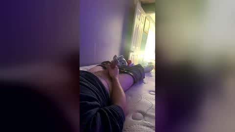 kylecrandlemire41 online show from April 21, 9:50 pm