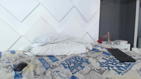 KyleDoom online show from October 12, 5:01 pm