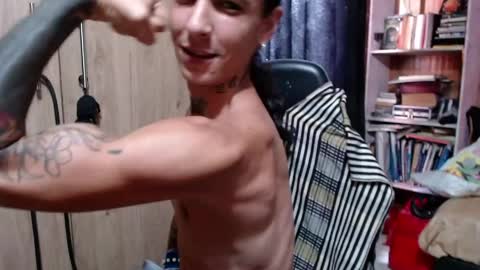 kyleer77 online show from April 14, 6:14 pm