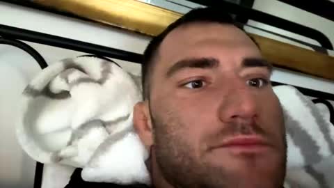 Snapshot of kylegotittt chatting on November 1, 12:29 pm Hotbody545 online show from November 1, 12:29 pm