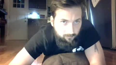 Snapshot of kylesingers chatting on October 26, 7:58 am kylesingers online show from October 26, 7:58 am