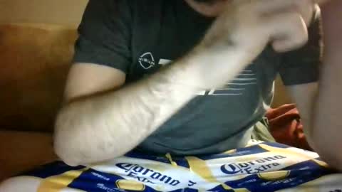 Snapshot of kylesingers chatting on December 15, 6:06 am kylesingers online show from December 15, 6:06 am