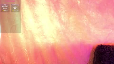 Kylie  online show from December 19, 4:47 pm