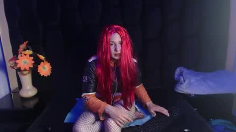 kylie_bloom online show from November 2, 11:51 pm