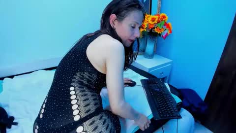 kylie_bloom online show from November 30, 10:36 pm