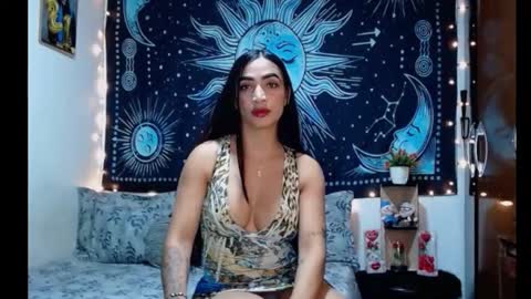 kylie online show from April 21, 7:39 pm