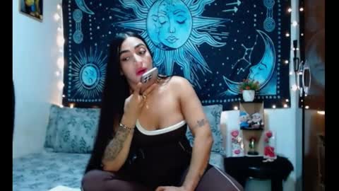 kylie online show from April 27, 9:46 pm