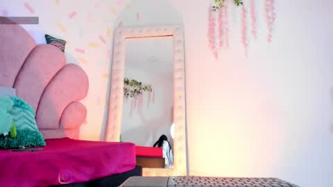 Kylie online show from March 9, 2:39 am