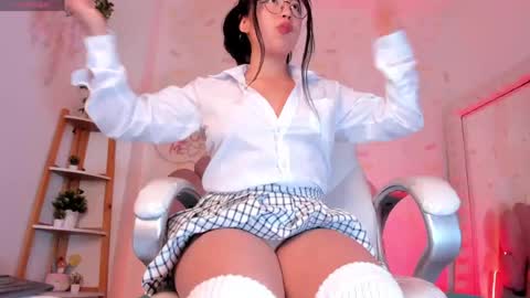 Snapshot of kylie_evans_18 chatting on May 13, 3:26 am Kylie online show from May 13, 3:26 am
