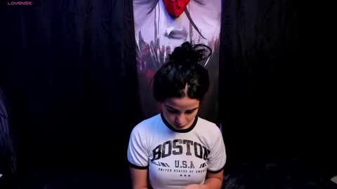 Snapshot of kylie_foxx1 chatting on September 26, 11:31 pm submissive demon Please help me to reach 500 thumbs up online show from September 26, 11:31 pm