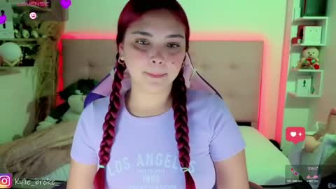 Snapshot of kylie_hottt_ chatting on May 23, 10:14 pm k ylie online show from May 23, 10:14 pm