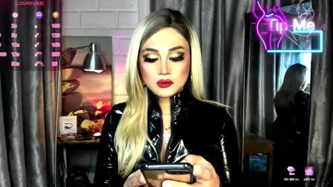 Snapshot of kylie_iyutera chatting on February 27, 3:15 pm kylie online show from February 27, 3:15 pm