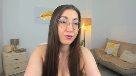 Kylie online show from April 20, 7:04 pm