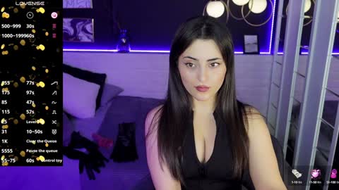 Snapshot of kylie_mellow chatting on January 29, 5:56 pm Kylie online show from January 29, 5:56 pm