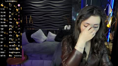 Snapshot of kylie_mellow chatting on February 3, 9:19 am Kylie online show from February 3, 9:19 am