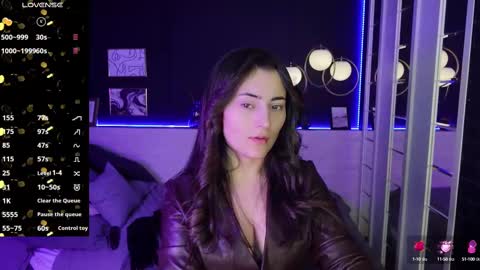 Snapshot of kylie_mellow chatting on February 11, 5:47 am Kylie online show from February 11, 5:47 am