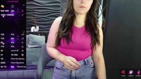 Snapshot of kylie_mellow chatting on February 15, 6:02 am Kylie online show from February 15, 6:02 am