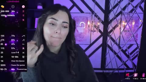 Snapshot of kylie_mellow chatting on February 17, 7:31 pm Kylie online show from February 17, 7:31 pm