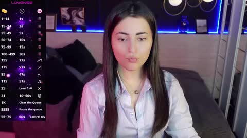 Snapshot of kylie_mellow chatting on February 28, 5:48 am Kylie online show from February 28, 5:48 am