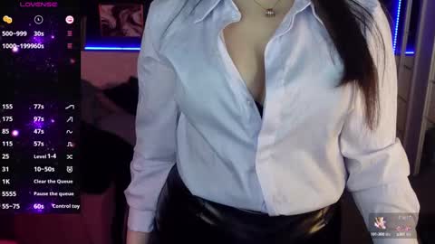 Snapshot of kylie_mellow chatting on February 28, 8:53 am Kylie online show from February 28, 8:53 am