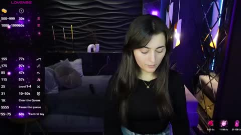 Snapshot of kylie_mellow chatting on March 8, 5:49 am Kylie online show from March 8, 5:49 am