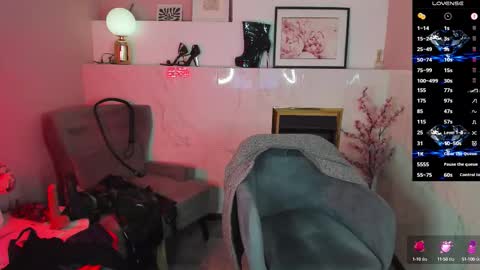 Snapshot of kylie_mellow chatting on September 28, 5:35 am Kylie online show from September 28, 5:35 am