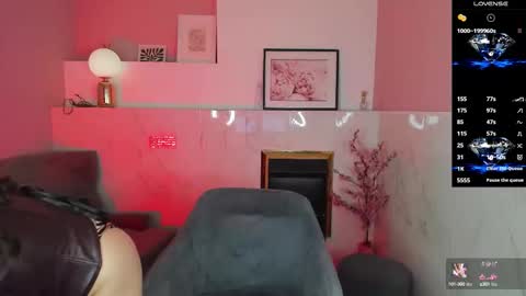 Snapshot of kylie_mellow chatting on October 4, 5:38 am Kylie online show from October 4, 5:38 am