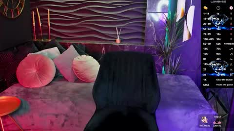 Snapshot of kylie_mellow chatting on November 9, 5:39 am Kylie online show from November 9, 5:39 am