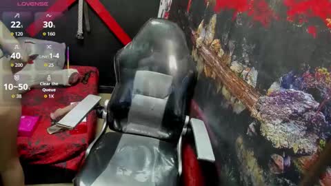 Snapshot of kylie_moan chatting on October 25, 11:51 am KYLIE online show from October 25, 11:51 am