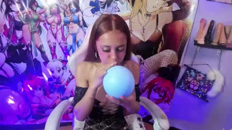 Snapshot of kylie_moan chatting on November 14, 8:51 pm KYLIE online show from November 14, 8:51 pm