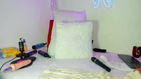 Snapshot of kylie_sttel chatting on December 31, 3:55 am kylie Sttel online show from December 31, 3:55 am