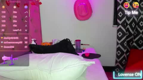 Snapshot of kylie_sttel chatting on March 2, 3:34 am kylie Sttel online show from March 2, 3:34 am