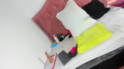 Snapshot of kylie_sttel chatting on September 27, 11:43 pm kylie Sttel online show from September 27, 11:43 pm