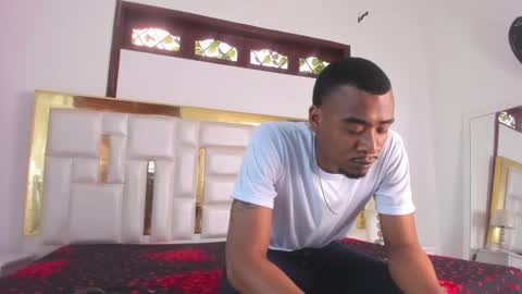 Kaylie And Jhony online show from February 13, 6:27 pm