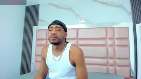 Kaylie And Jhony online show from December 16, 3:17 pm