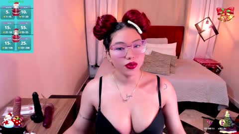 Snapshot of kyliejennerr_1 chatting on December 19, 12:12 pm Kylie online show from December 19, 12:12 pm