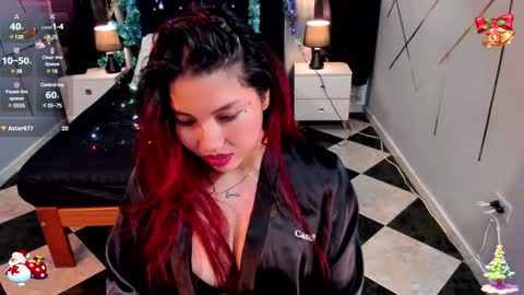 Snapshot of kyliejennerr_1 chatting on December 23, 12:35 am Kylie online show from December 23, 12:35 am