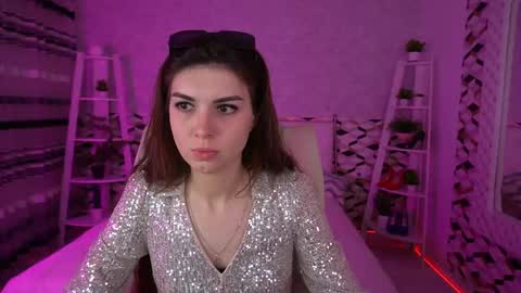 Nicole online show from June 1, 6:48 am